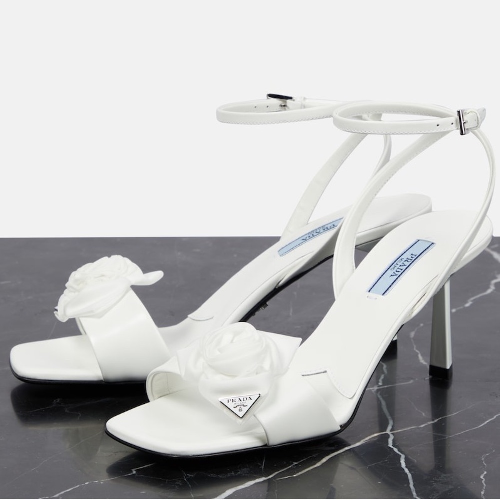 EUC PRADA Rosette leather sandals 41
